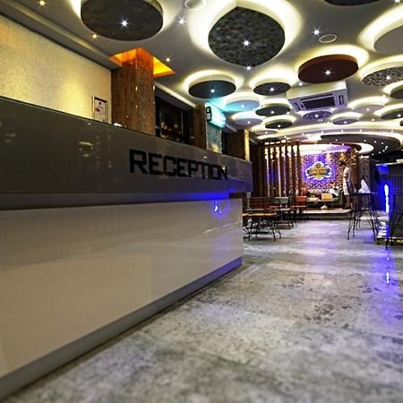 Corner Park Suite Hotel Istanboel Buitenkant foto